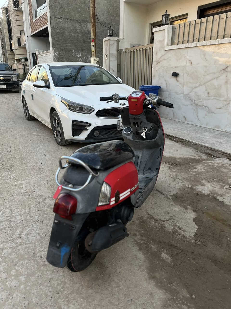 السلام عليكم دراجه بوليس للبيع الدراجه مكفوله كفاله عامه اي عطل مابيه نكره سلف حته الهندر لافه تيب ولا استخدمه الدراجه شلعه ومعد خير من الله مكينه ملاح ادير دهن كله امزويل الدراجه مال جناي محافض عليها امانت الله السعر 975 وبيه مجال المكان الدوره بغداد الرقم ***********
