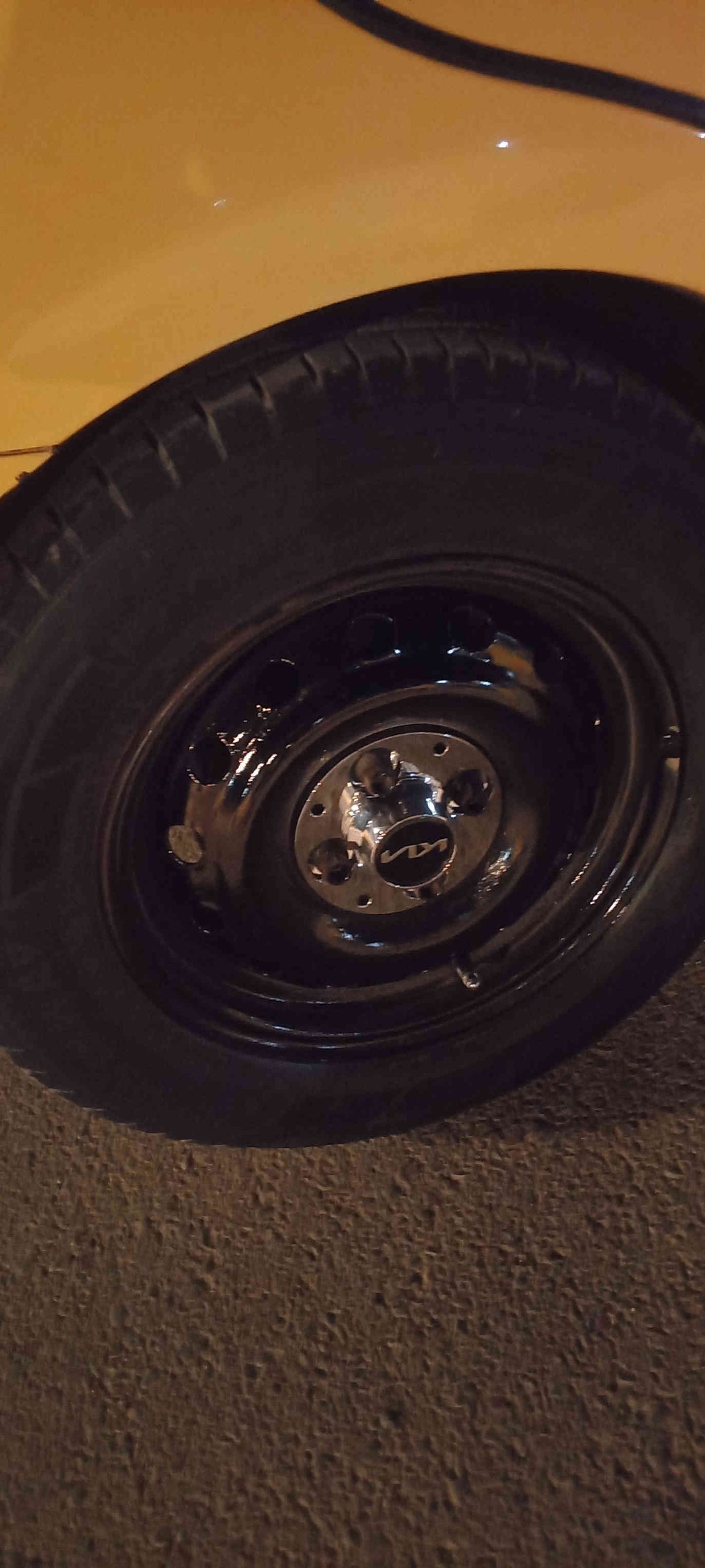 سلام عليكم سياره للبيع افيو موديل 11 السياره جديده حداديه تخم تاير امامي خلفي توني  شادهن قبل يومين شرط تجي وتشوف شاشه تاب جنطه كهربائيه السياره وراد امريكي مكينه وكير اوتو مسكر شرط الكفاله لا تبخير ولا تنقيص جدد حادثه ابمريكه بنيد وجاملغ جهت العبري والباقي كفاله عامه مداور ثاني يوم رقم بغداد تبريد ثلج 🥶 السياره جديده مكان السياره واسط قضاء الحي الرقم ***********بي واتساب ***********السعر السياره 
اب53وبيهه 
مجال المو شراي لا يتصل 
السياره حلوه ماذب عليه ربع 
مال جناي
