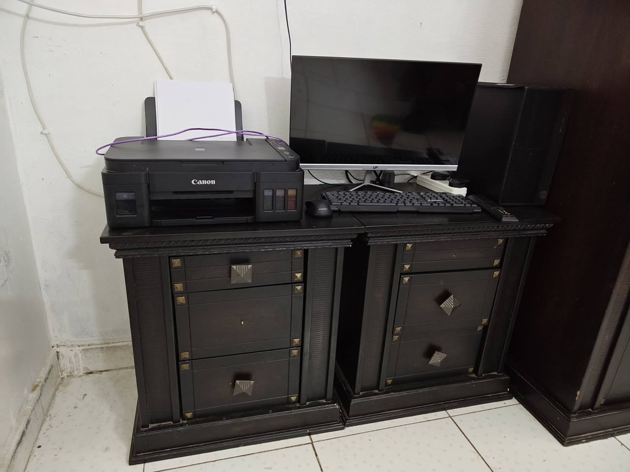 غرفة نوم نظيفة  من 5 قطع للبيع اليدات كلهن موجودات 
المكان بغداد الدورة


**إذا كنت صاحب هذا الإعلان وتريد حذفه لأي سبب، رجاءا أرسل رسالة إلى الدعم الفني**