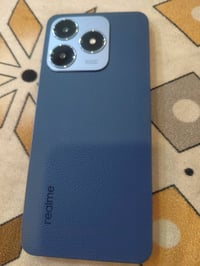 ريلمي • نظيف • مكفول