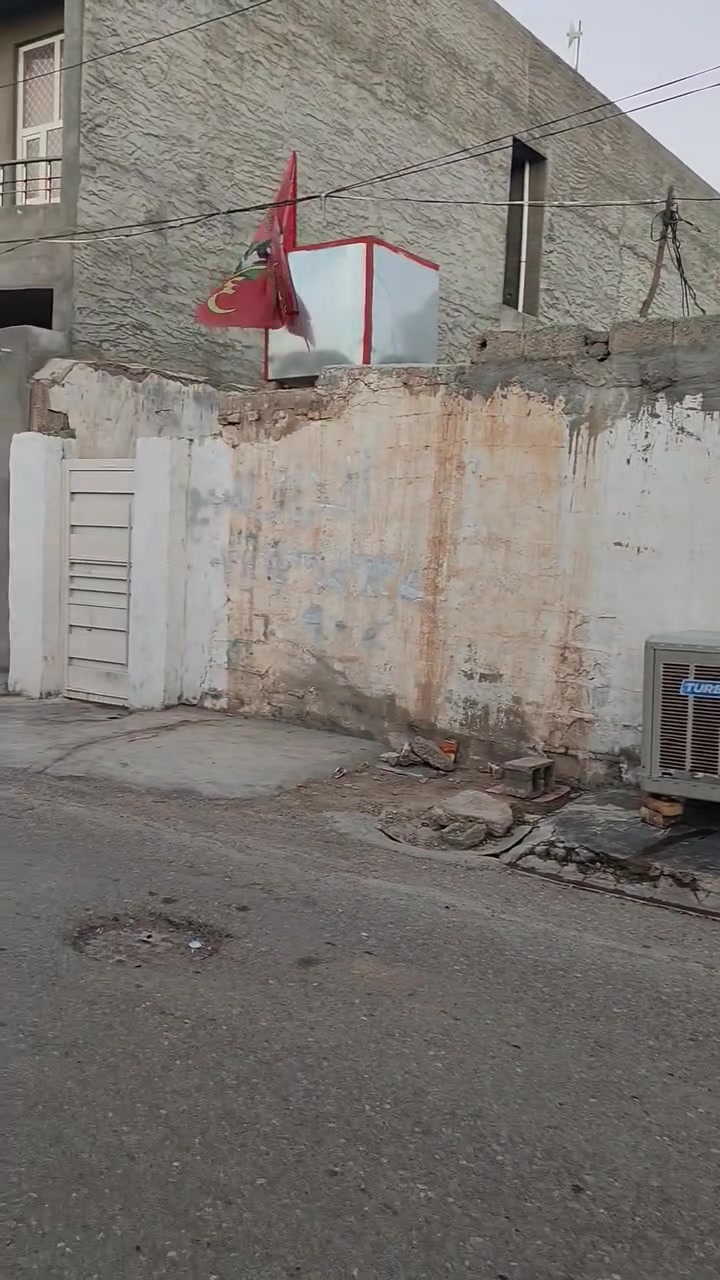 سلام عليكم ورحمة الله يوجد بيت للبيع طابو صرف مساحة (  ٢٠٠ متر) الوجه ( ١٠ والنزال ٢٠) نهايه شارع القائم مقام مجاور ( جامع فجر الإسلام) يتكون البيت من ( استقبال + مطبخ + غرفتين نوم) والسعر ( ٩٠ مليون وبيه مجال) للاستفسار أكثر خاص او الاتصال على الرقم الموجود ( ***********) (***********) مكتب دلالية حسين التميمي بلدروز حي الحشد مقابل التوزيع القديم خلف بيت حربي نستقبل كافه العروض الأراضي والدور السكنية في ديالى
