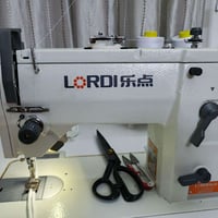 عندي هاي المكينه تخيط عادي وزكزاك جديده استعمال شهر واحد وبيهه ورقة ال...