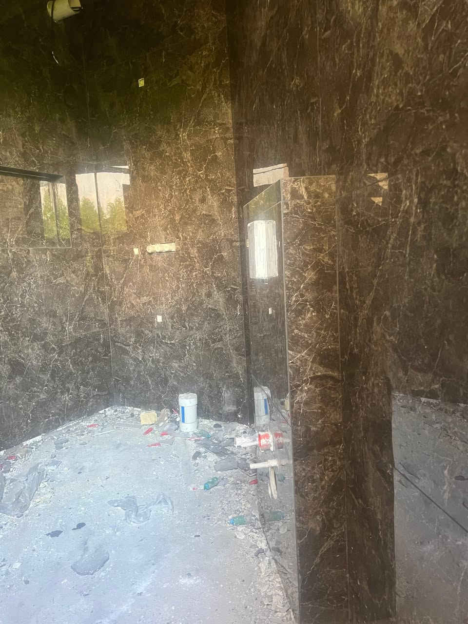 سلام عليكم نشتغل كافت السيراميك بورسلين مرمر كاشي حالين متفرغ واذا شغلي وعندي كادر كامل واني بلخدمه وسعار مناسبه ستفسار واتساب وا رقم ***********
