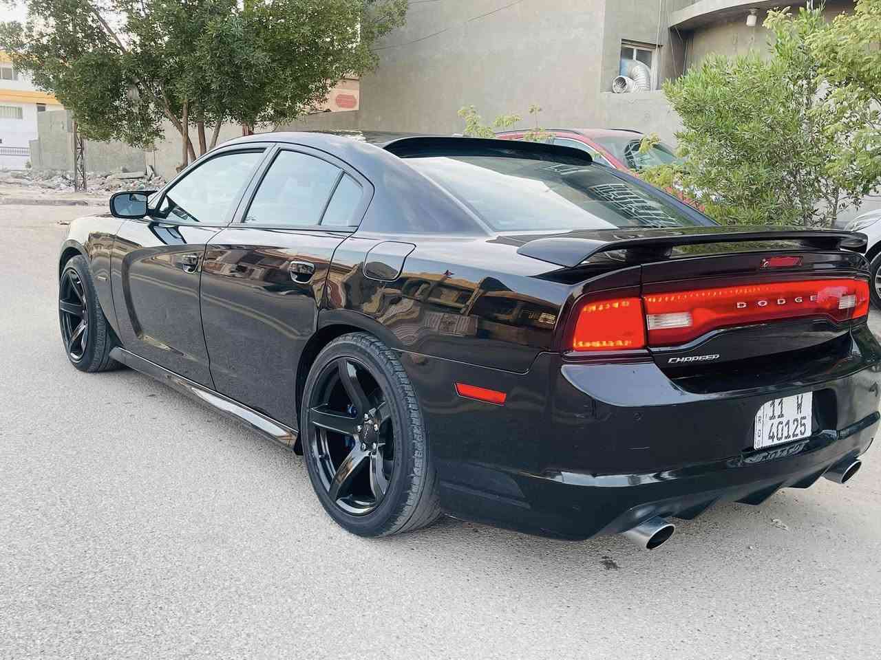 السلام عليكم شباب 
—————————————
جارجر 2014 جديده 🖤
                                                                     R/T5700 
رقم بغداد هزه وسنوية جدد 
————————————————————-
مواصفات فول عدا الفتحة 
١- شاشة كبيرة + كامره 
٢- كشنات كنتاره + كهرباء 
٣- تبريد قطعتين 
٤- كشنات تدفئة وتبريد 
٥- محرك 5700 
باقي مواصفات المعروفة 

———————————————————————-
سياره علية ويل نجمة خسفة قوية + تخم تاير جديد + منظومة زنون عالي ناصي 
بدون اي نقص تراية زيرو محرك وكير بوضع الشركة ماشية 80 الف على إيد وحده  نصبته احلى من صور 
بية صبغ قطعة وحده جاملغ امامي فقط + البنيد محدث 

—————————————————————————
مكانه :- بغداد 
السعر:- 164 بي مجال 
***********
