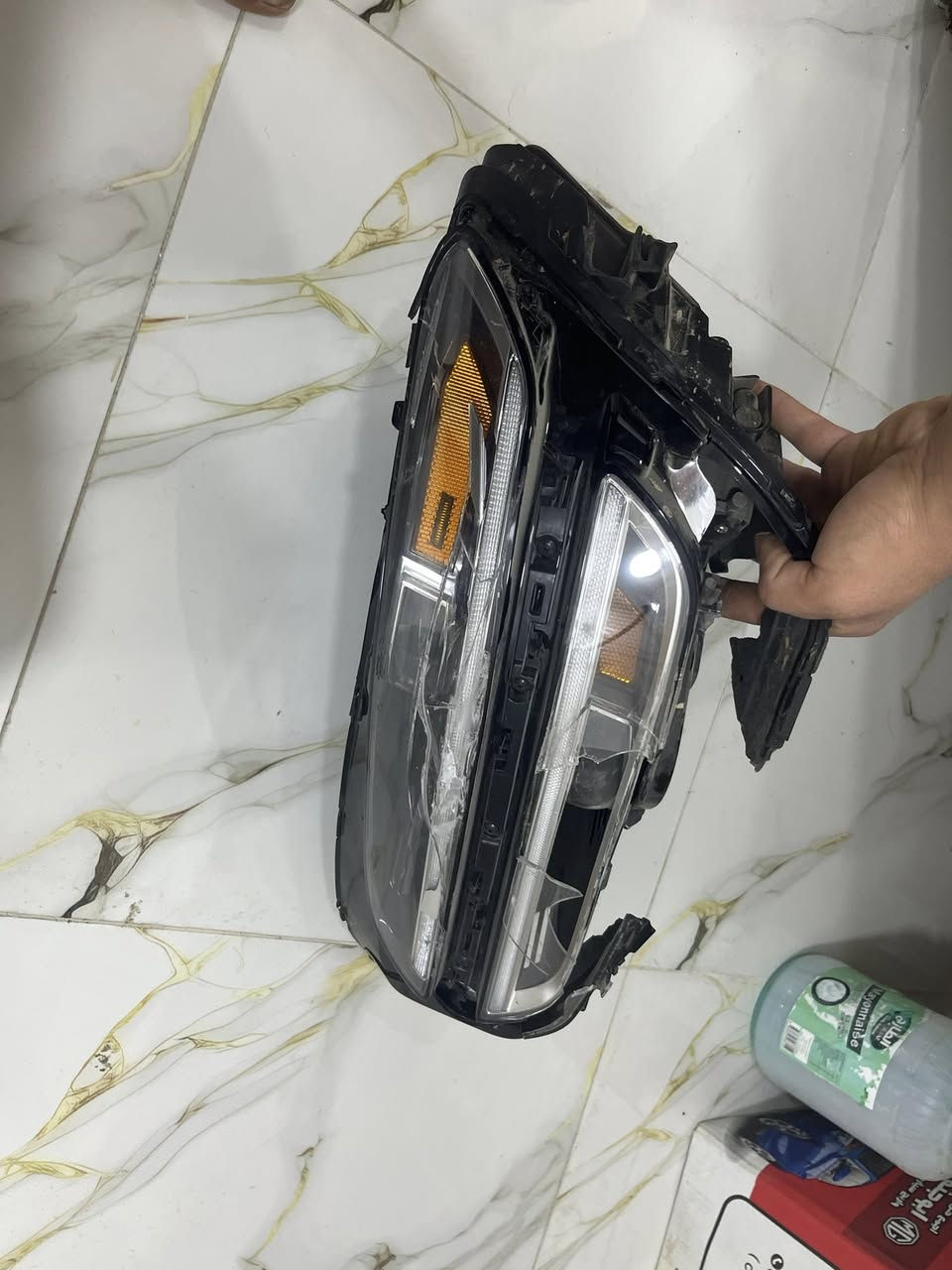 مازدة جنسس جي ٧٠ للبيع ***********
