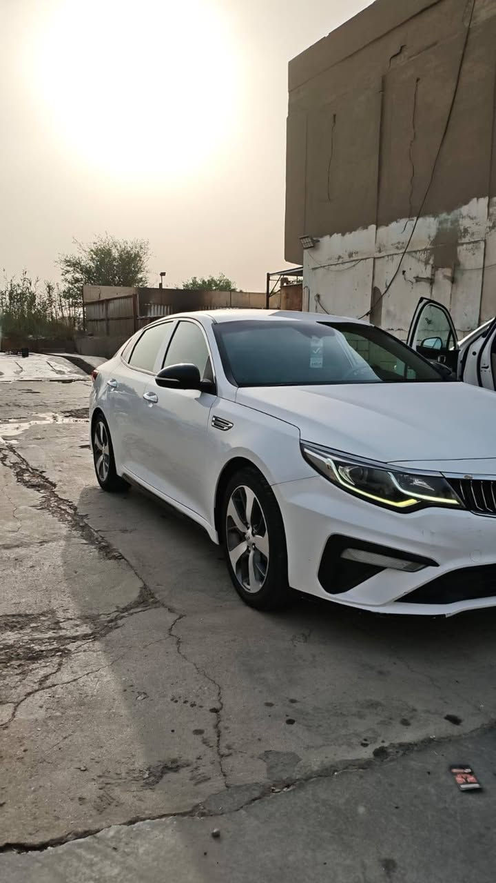اللهم صل ع محمد وال محمد
النوع : Kia Optima
سعه المحرك 2.4 GDI طياره بدون اي دونز 
سنه الصنع : 2020 
رقم اربيل الجديد هزه جديده باسمي

الكير ولمحرك كفاله عامه بدون فتح 

الضرر بسيط جدا بدون بدواخل بدون ايرباك 
ملاحضه التبديل فقط البنيد باقي السياره ليبل واحد 
بيه بلعراق الداير مال جاملغ الخلفي وبيه بارد بسيط 
فقط لاغير 

السياره مكفوله من الشواصي ولغود ولدواخل حتى الايرباك بلاد

الموصفات 
1 كشنات جلد 
2 كشنات كهرباء 
3بصمه تشغيل 
4 ليد امامي خلفي 
5 توقف ذاتي مانع تصادم
6 نقاط عميه
7شاشه اعطال
8شاشه كبيره كار بلي 
9تحذير الخروج عن المسار 
10 تحكمات ستيرن 
11جام اوتو 
12كامره خلفيه اصل
13 نضام(SPORT_Eco) ✈️
14حساسات خلفيه 
15 اشاير بلمري
تبريد ثلج منضومه جديده
السيارع ربع ماتصرف عليها

جام السياره عليه عازل حراره اصلي 
السياره عليه ادامه كلشي جديد وكاله
تخم تاير جديد 

مكان السياره الديوانية مركز المدينه 
السعر مناسب بل نسبه النظافت السيارة تعال خاص و تدلل ❤️

اتصل وبخدمتك ***********
