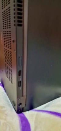 i5-7300U • ٨ جيجا DDR4 • SSD ٢٥٦ جيجا