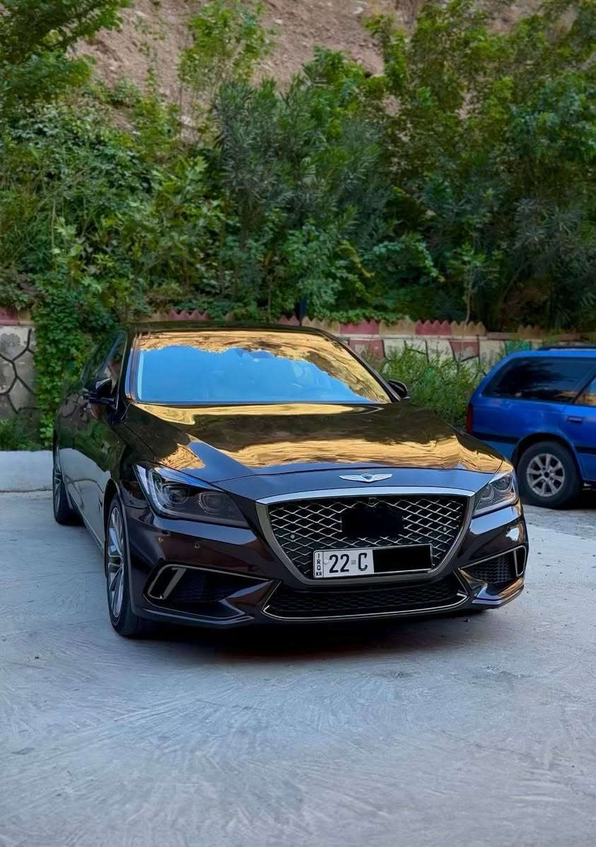 السلام عليكم للبيع والمراوس بعالي تاهو جكسار وغيره جنسزز 2015جي 80 فول فول اعلئ مواصفات لون بني السياره جديده حيل وارد امريكي داخله كلين صور من امريكا معه التقرير بالمنشور وبيه سونار  وهنا صار بيه قطعتين صبغ وبارد بدون دواخل بدون تبديل بنيد وباب الصدر صبغ  فقط عليه ادامه كامله من الدعاميه لدعاميه
السعر ١٦٥ ورقه وبيه مجال رقم اربيل بعده تحت الهزه امداور ثاني يوم راعيه بالنجف والسياره بالنجف*********** متواجد واتساب النجف, العراق
