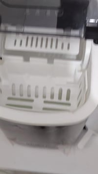 ثلاجه زغيره • قوالب ثلج