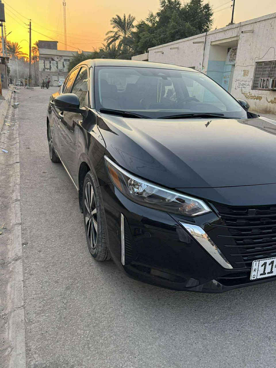 نيسان سنترا للبيع
موديل ٢٠٢٤ 
ماشيه 14 الف 
فتحة سقف 
كشنات جلد لون عسلي 
كشن كهرباء 
تدفئة كشنات + ستيرن 
رادار امامي وخلفي + حساسات 
كامرة ٣٦٠ من كل الجوانب 
رقم بغداد بأسمي 
ضرر السيارة تقرير بدون اي مسج تحذير 
شغالة وتمشي من امريكا 
السيارة جديده جدآ بدون اي مصروف 
للاستفسار *********** 
مكان السيارة ديالى / بعقوبه مكلف
