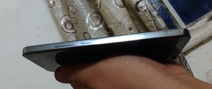 السلام عليكم
هونر x9d 5G  بطاريه ٨٣٠٠ مالي امبير سيلكون شاحنه  66 واط لون اسود  256g في 24g عشوائيه للبيع استفسار خاص او على واتساب *********** #بيع هواتف
