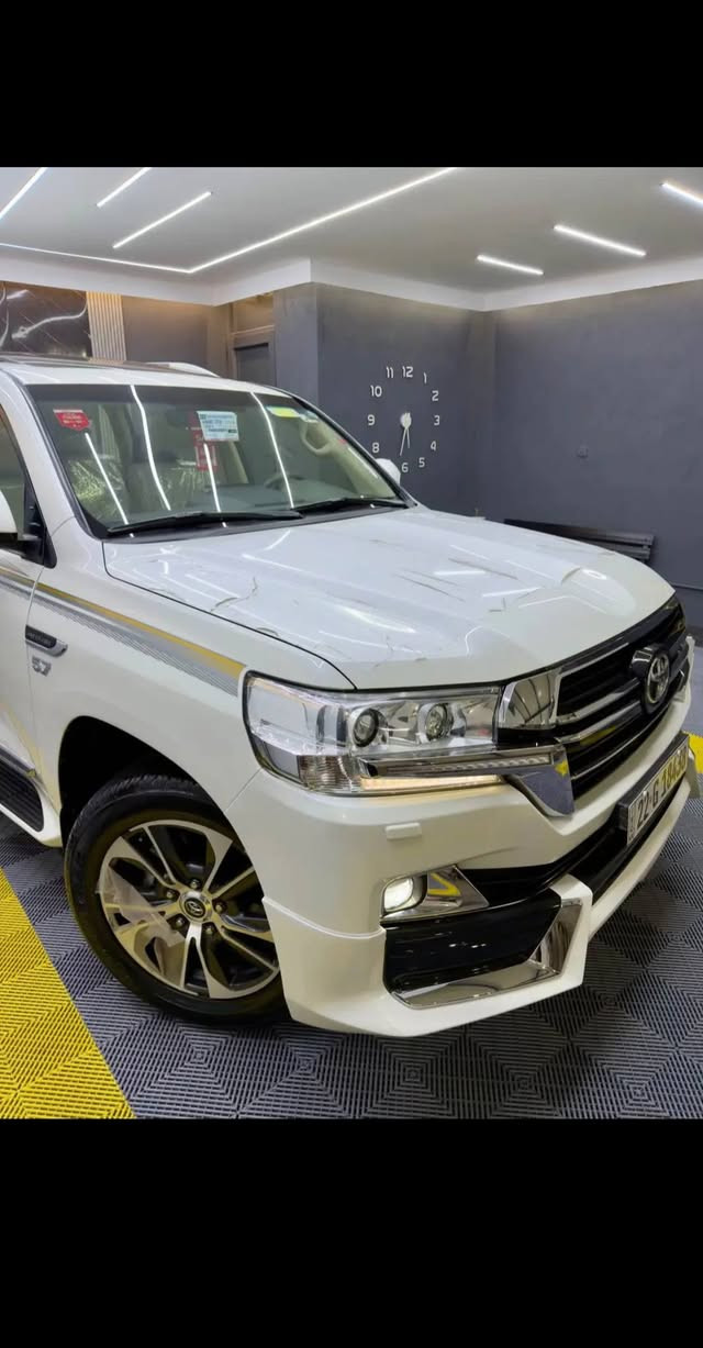 تويتا لاند كروز _ موديل _2019 _  VXR
موصفات ليكزز  فوول🔥
محرك.(5.700.ليكزز)

بسم الله الرحمان الرحيم

ملاحظه رجائن سياره (بدون مراوس)🖐🏼

تويتا لاند كروز موديل (2019)  
🔶سياره مواصفات VXR
🔶سياره (8.5.700) سلندر
🔶سياره كفاله عامه دعاميه لي دعاميه 
بدون صبغ +بدون شخت + بدون حالوب 
بدون رمل  _ بدون حصوه+حتا دعاميات 

🔶سياره (5.700-V8) سلنده ر 
🔶سياره ماشيه (38) الف كيلو فقط حقيقي
🔶٤ اطارات و ويل جديد حلو بدون نقص 
🔶سياره مواصفات (VXR ) ماشاالله حالو 

🔶محرك + گير كل بشرط مامفتوح 
بدون صوت + بدون دخان 

🔶( مواصفاتVXR.5.700) 
( سلايت + فلاجه كشنات تدفيه + 
كشنات كهرباي ٣ دگم _ حاساس خلفي و امامي_ بصمه + كاميرا + ٨ ارباگ + مرايات شفط + لايتات زينون+صندوق شفط+كيج ليكزز+داخل بيجى+دابل اكسل شحن موبايل كشن ديزان)

🔶تحويل بشرط مباشر حول كل جديد

🔶مكان السياره البصره
🔶رقم (***********)
