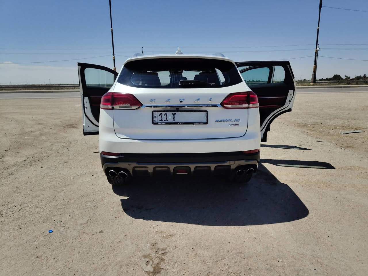 هافال موديل  h6 2021
* ماشية 86 الف  
✔️ رقم بغداد دولي (تحويل مباشر)السنوية لغاية2031
المواصفات - فول
✔️ محرك2000 تيربو وكير 7 نمر  
✔️ بصمة تشغيل + دخول ذكي بصمه عدد 2
✔️ شاشة وسطية كبيرة + عدادات ديجيتال
✔️ يدعم Apple CarPlay & Android Auto
✔️ كاميرات 360 درجة
✔️ حساسات أمامي وخلفي
🛡️ أنظمة الأمان المتطورة:
✔️ رادار مانع تصادم
✔️ المحافظة على المسار
✔️ نقطة عمياء + علامات ترحب
✔️ مثبت سرعة راداري
‏✔️ ESP + مانع انزلاق
✔️ 3 انضمه قيادة عادي وايكو واسبورت
✨ راحة وفخامة: 3 انضمه تغير عدد كليو متر
✔️ كشنات جلد + تحكم كهرباء
✔️ تدفئة كشنات مع الاستيرن 
✔️ تكييف أوتوماتيك ثنائي + خلفي
✔️ أناره LED أمامية وخلفي
✔️هاند بريك كربائي. + اوتو بارك توقف ذاتي                              
💰 السعر 148 ورقه وبيها مجال للشراي
بيع او مراوس حسب قناعة
📞 للتواصل:***********
