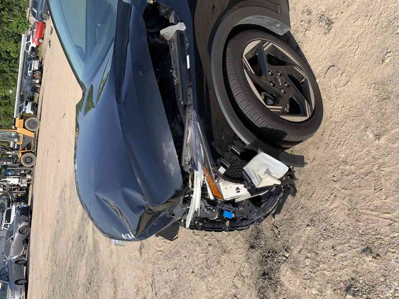 سلام عليك ك4 للبيع موديل 2025 ماشيه 10 يعني زير حادثها بصيط بدون لغد حادث خفيف مثل ماومضح بل صور لو اسود رقم بغداد بسمي جاهز من كلشي شرط تحويل السعر 165 للستفسار الاتصال ع رقم ***********
مرقمه بغداد
