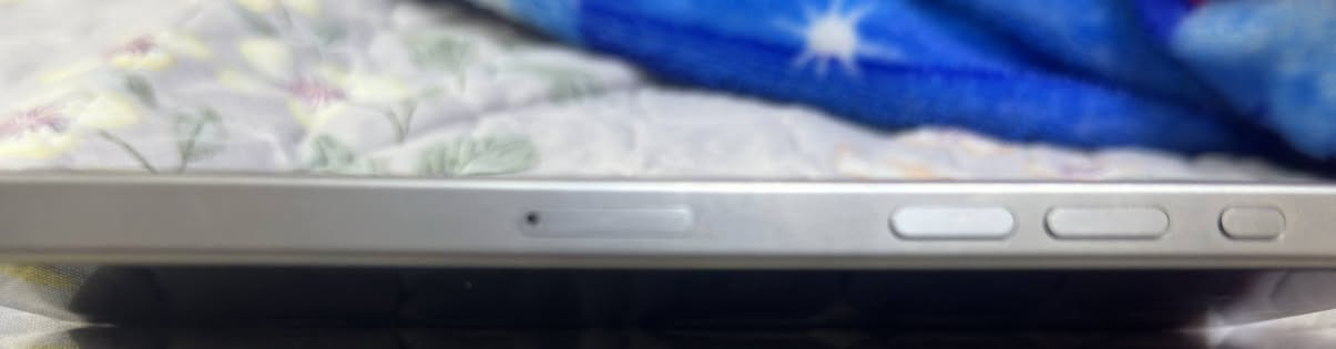 15برو ماكس
ذاكره. 256
البطاريه 85
اللون تيتانيوم 
الشرق اوسط 
نظيف جداً 
ما مفتوح ولا مصلح الجهاز نظافة فول. 
كارتونة والكيبل الاصلي مال الشركة موجودات. 
السعر: مليون و50 الف وبي مجال بسيط  
مكاني: بغداد_الزعفرانية 
تواصل: ***********
