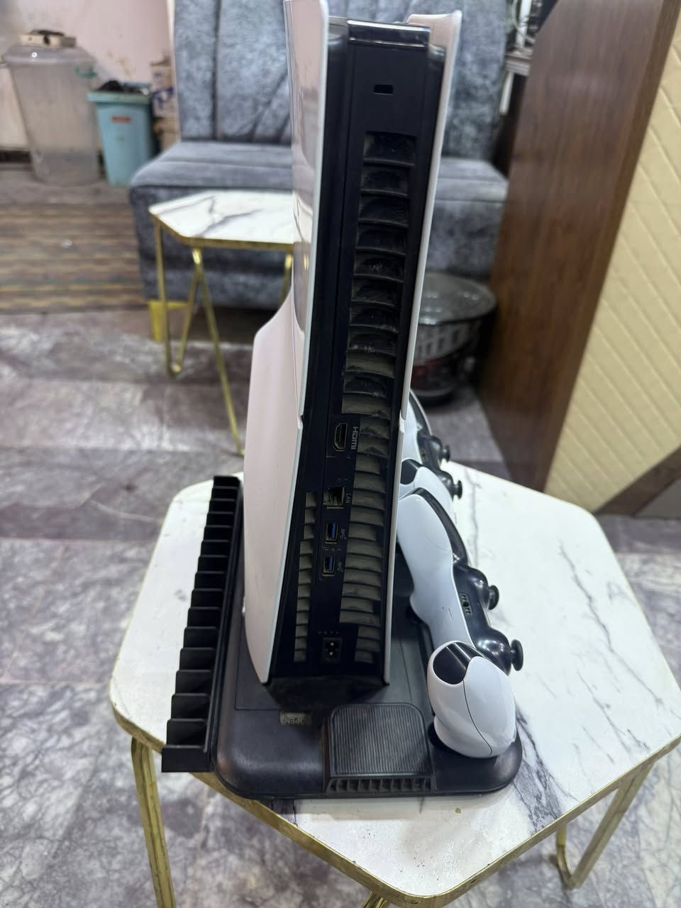 سلام عليكم بلي5 سلم مامفتوح برغي كارتونه ويا مع قاعده تبريد ويدات ثنين اصليات وشاشه حجم 50 مع ubs اوف لاين وميز شاشه مثل ماموضح بلصور العنوان البصره المعقل قرب مستشفئ الموانئ رقم الهاتف 

‭٠٧٧٠ ٥٩٧ ٣٩٤٥‬

السعر…. مليون ١٠٠ وبي مجال مستعجل علئ علئ بيعته
