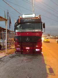 اكتروس • ٢٠٠٠ • ٤محور