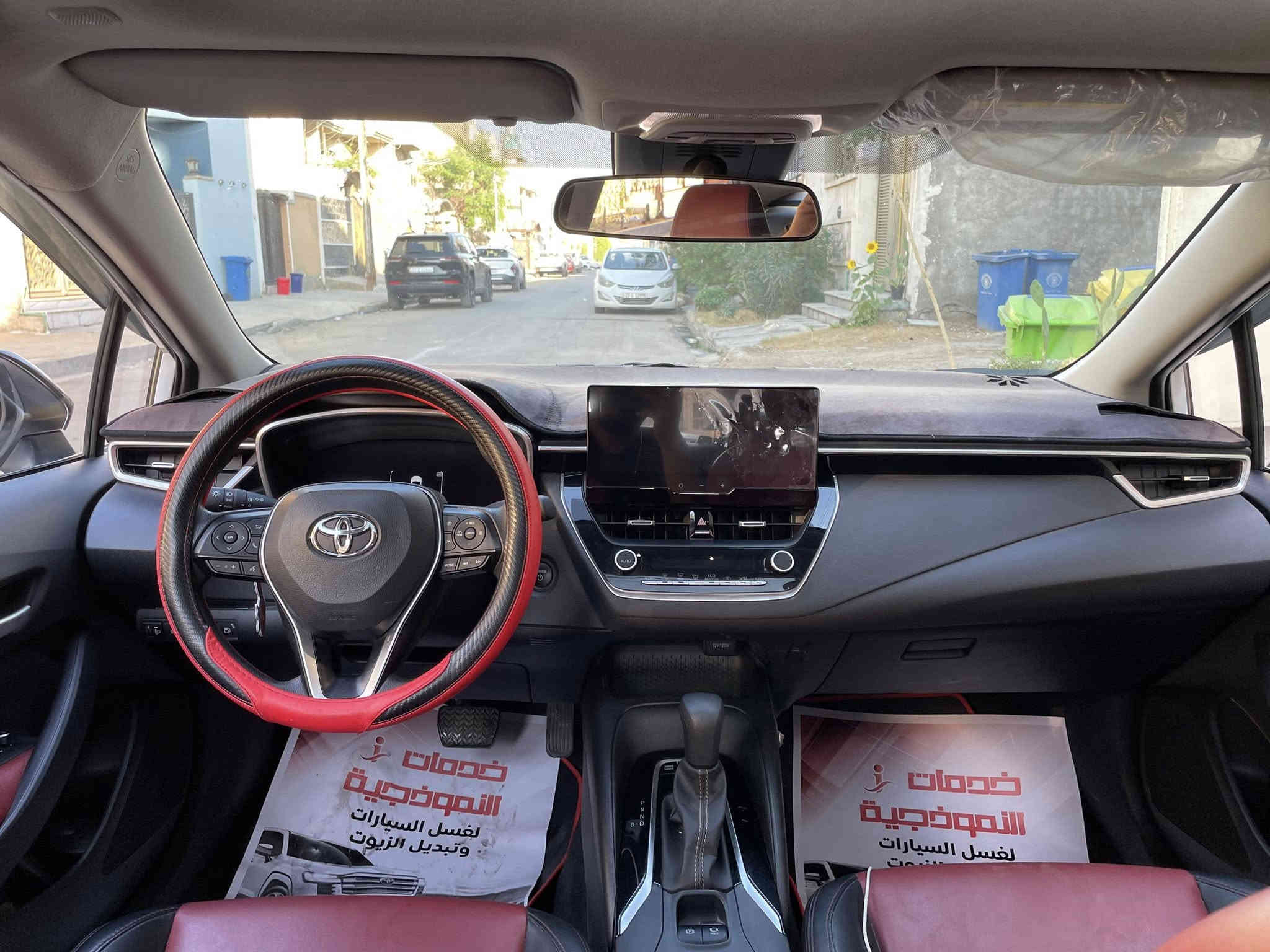 السلام عليكم 
كورلا هايبرد 2025 
عداد الكيلو متر 9 الاف
رقم بغداد تحويل مباشر 
مواصفات السيارة 
فتحة 
بصمة 
جلد اسود + ماروني 
كشن السائق كهرباء 
شاشة 
كامرة دوارة 
شاشة ديجيتال 
السيارة مكفولة كفالة عامة 
السعر المطلوب 153 وبيهة مجال 
للاستفسار الاتصال على الرقم 
*********** 
*
