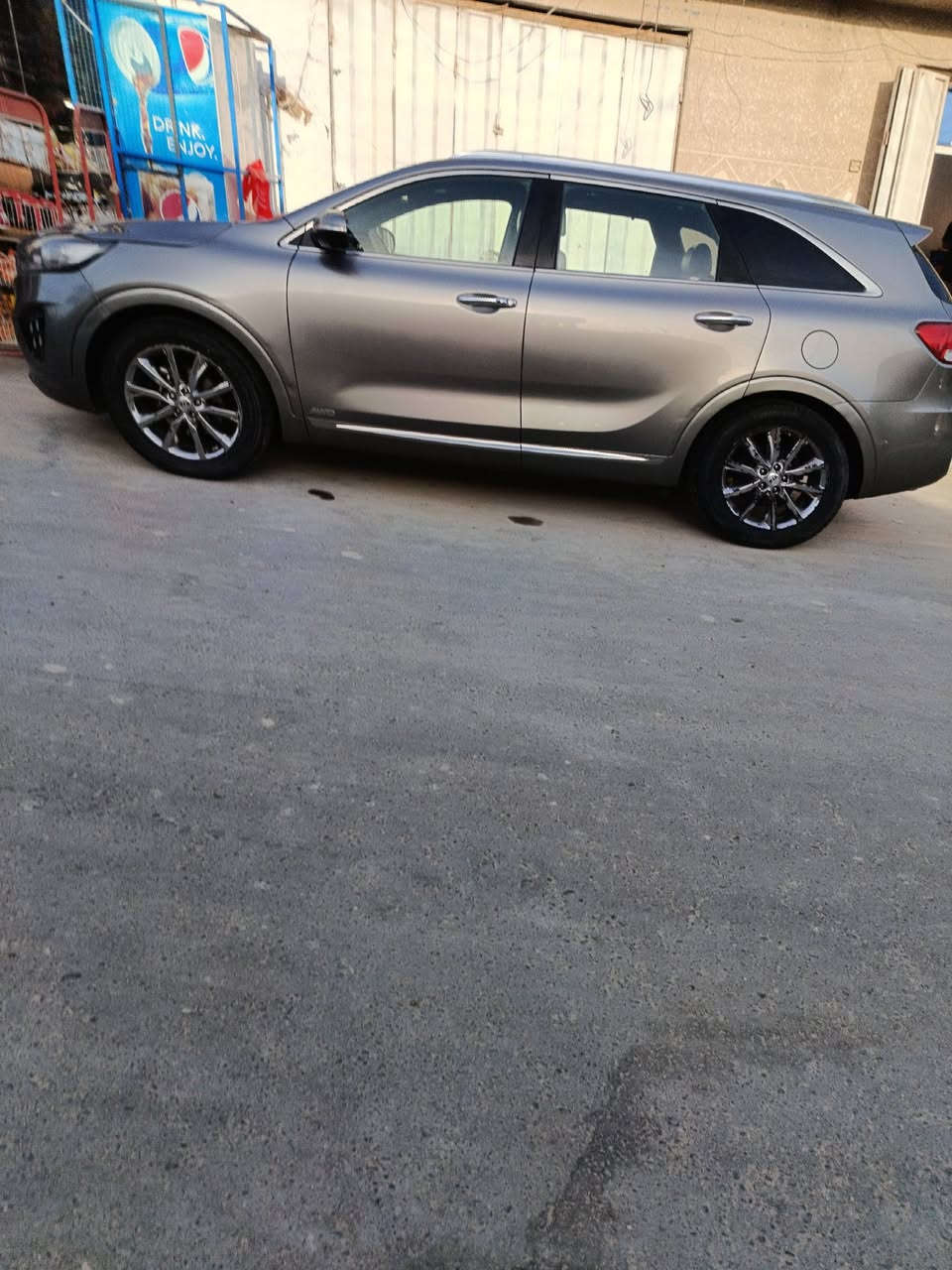 سورنتو وارد امريكي 2017فول مواصفات حادث بنيه وجاملغ السعر دفترين بغداد حي النصر تلفون ***********
