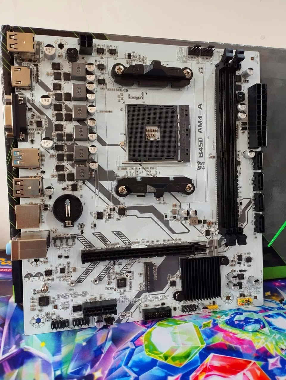 سلام عليكم 
مذربورد B550M ARGB السعر ١٠٥ مع التوصيل
مذربورد B450-W السعر ٧٥ مع التوصيل 
مذربورد B450-A السعر ٧٥ مع التوصيل
كيس  ميني NV10 يجي ويا ريزر كارت شاشة السعر ٧٥ مع التوصيل
مذربورد زيون X99 مع معالج E5 2630V4 مع مبرد السعر ٥٥ مع التوصيل 
مبرد معالج السعر ١٥


**إذا كنت صاحب هذا الإعلان وتريد حذفه لأي سبب، رجاءا أرسل رسالة إلى الدعم الفني**