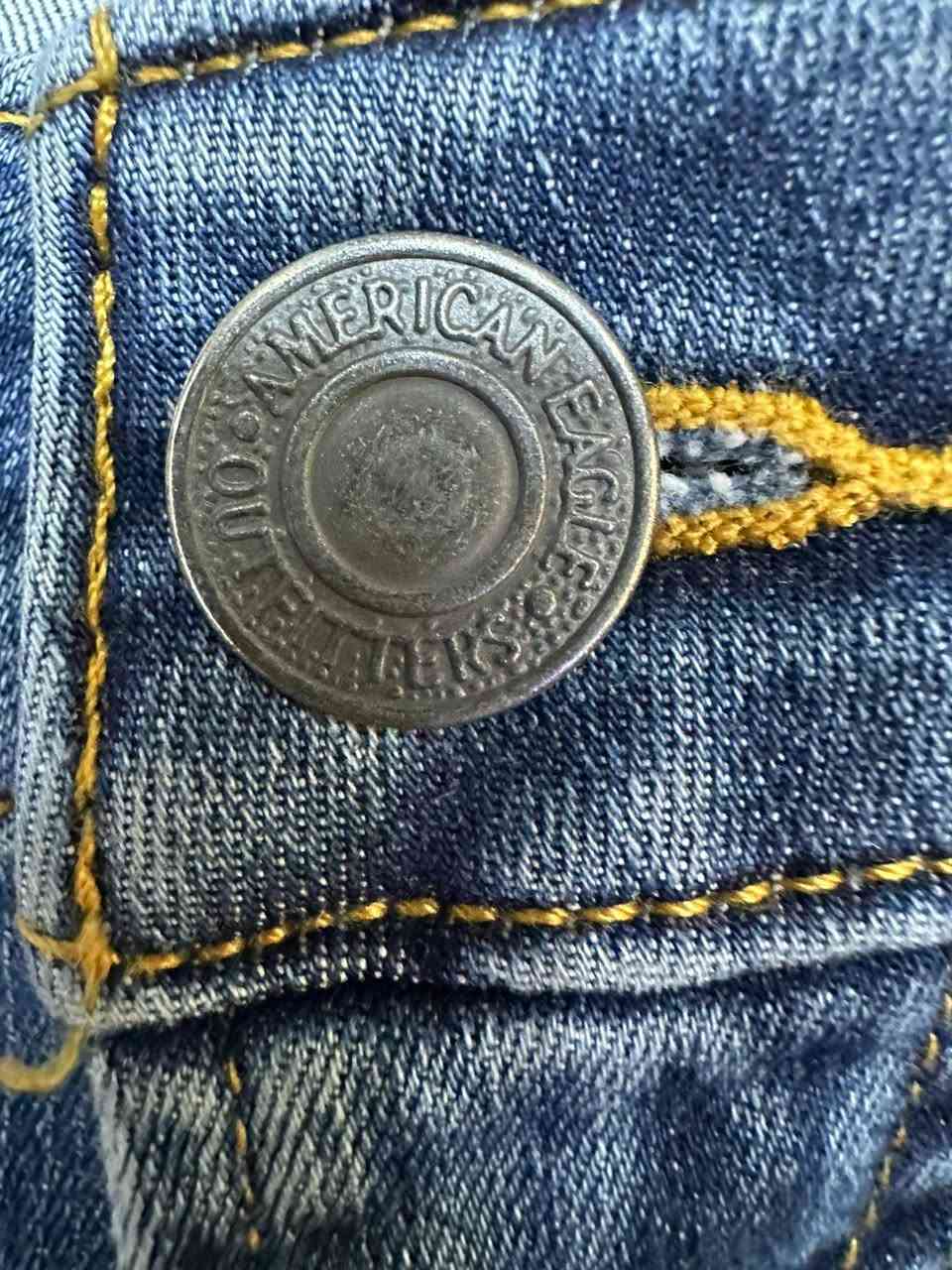 بنطرون AMERICAN EAGLE
قياس 42 
الطول 110 
الحجل 20
ليكرا


**إذا كنت صاحب هذا الإعلان وتريد حذفه لأي سبب، رجاءا أرسل رسالة إلى الدعم الفني**