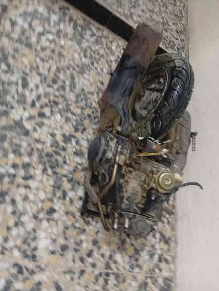 سلام عليكم مكينه بريز للبيع كلجات شغاله مال رمه وقبق لهندر هم مال رمبه ليوم جفتته وما شتغلت تشتغل وتطفه فه ابيع بس لمكينه ابيع كوم حديد سعر 125وبيه مجال رجاء لحد يكسر بسعر مكينه مجفته جديد بس تجفيت 40الف كلفني مكاني زعفرانيه رقم *********** ونقص بيه بس شوته
