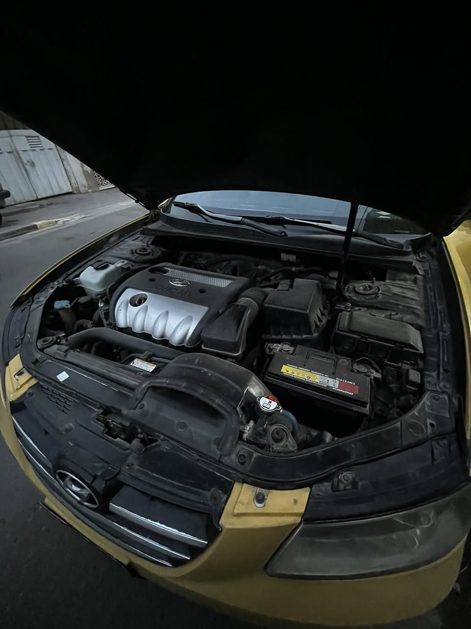 يالله السلام عليكم
سوناتا 2007 وارد امريكي 4 سلندر محرك 2400 المرغوب  السياره حلوه ومرتبه مال جناية  مكانها بغداد العطيفية الشراي يجي يشوفها ويشلع عيوني سعرها 85 
***********
