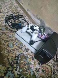 بلي فور 4سلم مهكر نضيف ما مفتوح ذاكره512 ويا يوبي اس 300مكاني بغداد 07...
