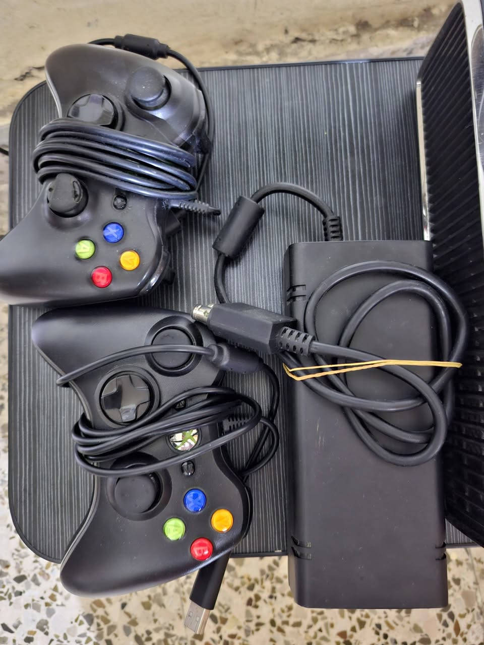 للبيع ...
جهاز اكس بوكس 360 سوبر سلم نظيف كامل ملحقاتة ويشغل اقراص ومهكر 

سعرة : 100الف قفلة 

يوجد توصيل


**إذا كنت صاحب هذا الإعلان وتريد حذفه لأي سبب، رجاءا أرسل رسالة إلى الدعم الفني**