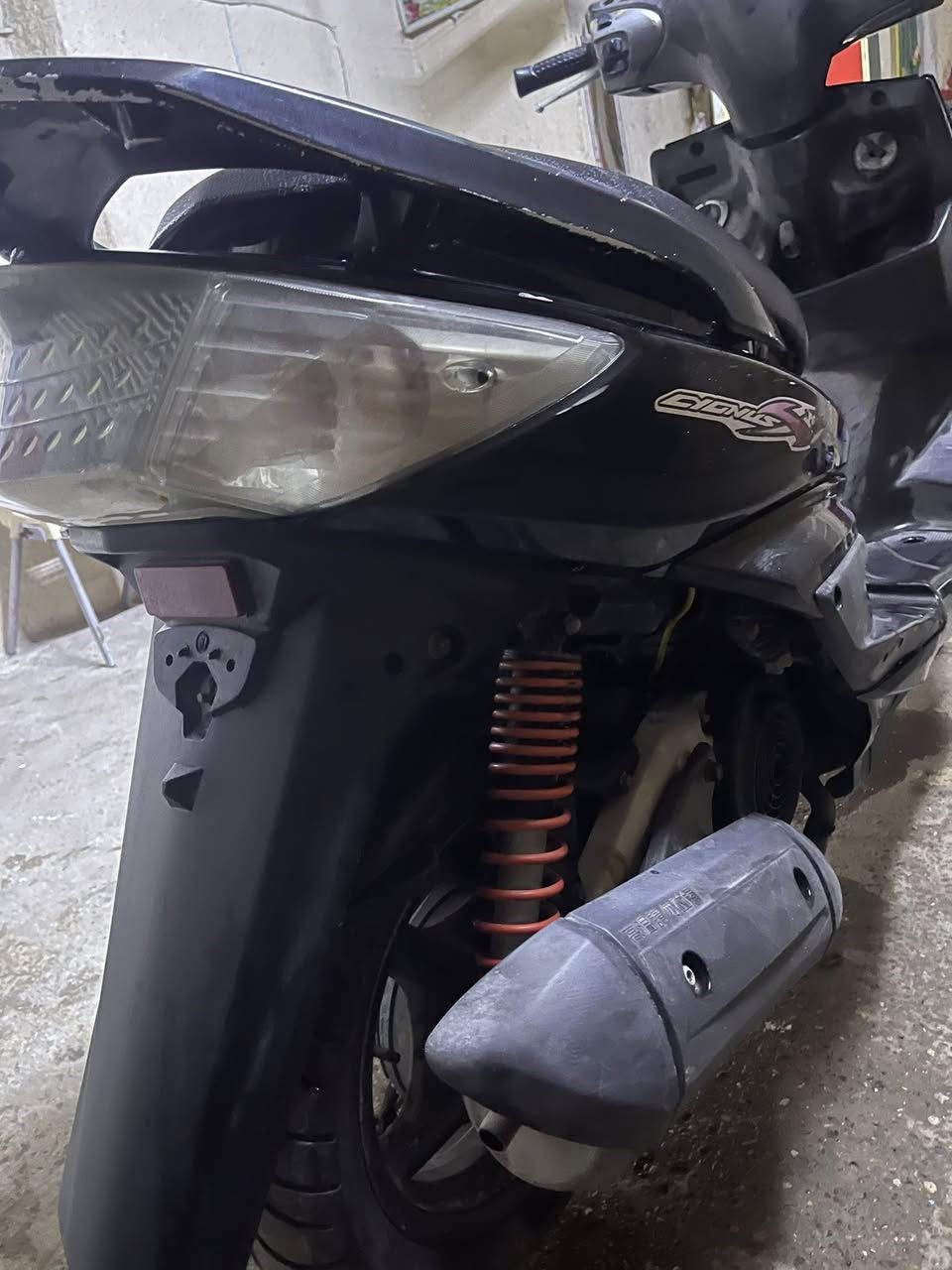 سكنس فحل جديد رمبه كبريتر مكينه ناعمه شلعه معدل ربع نكره كفرات اصليه مكفوله اي نقص جيب فيتر وفحص السعر 650  العنوان بغداد شارع سته قراب مستشفى الكرامة***********
