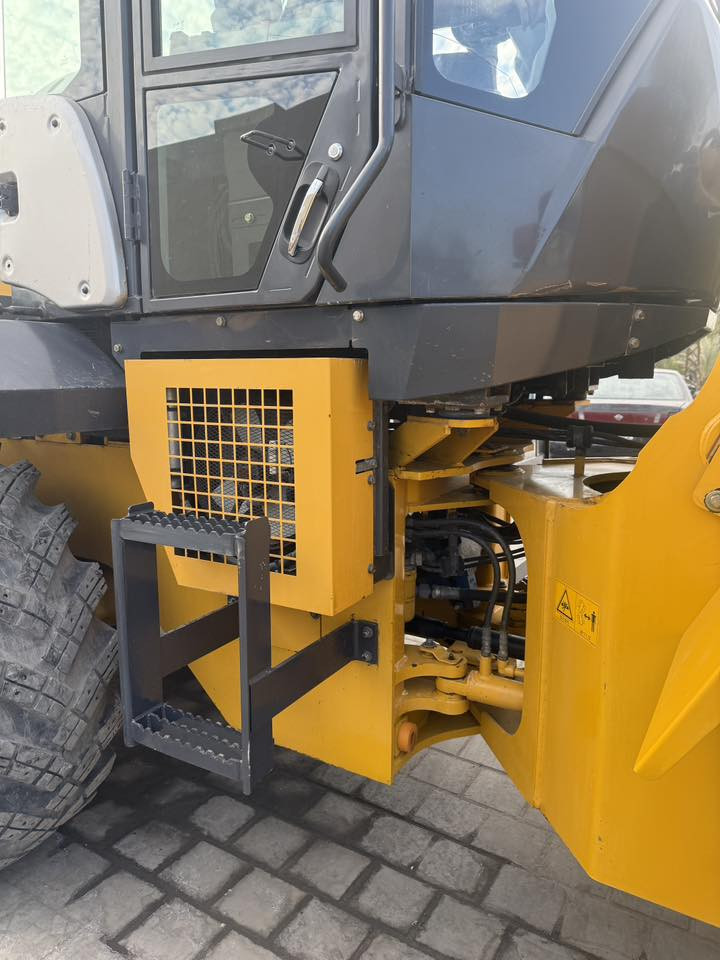 شفل كاوسكي Z7 60 
وارد يابان دخول جديد
موديل 2021 
لونه بلادي
 محرك دويتز تبريد
 نضيف جداً
 بغداد شارع الضلال ***********
