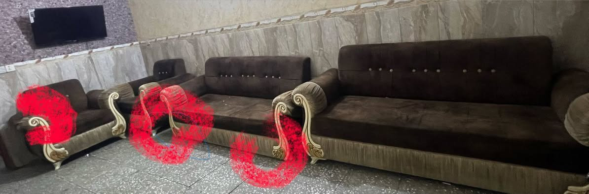 السلام وعليكم عندي هذا تخم السعر ١٥٠ وبي مجال بسيط عندي هذن القنفات بلنص بس رجلهن مكسورة مأشرة عليهن للاستفسار ***********
