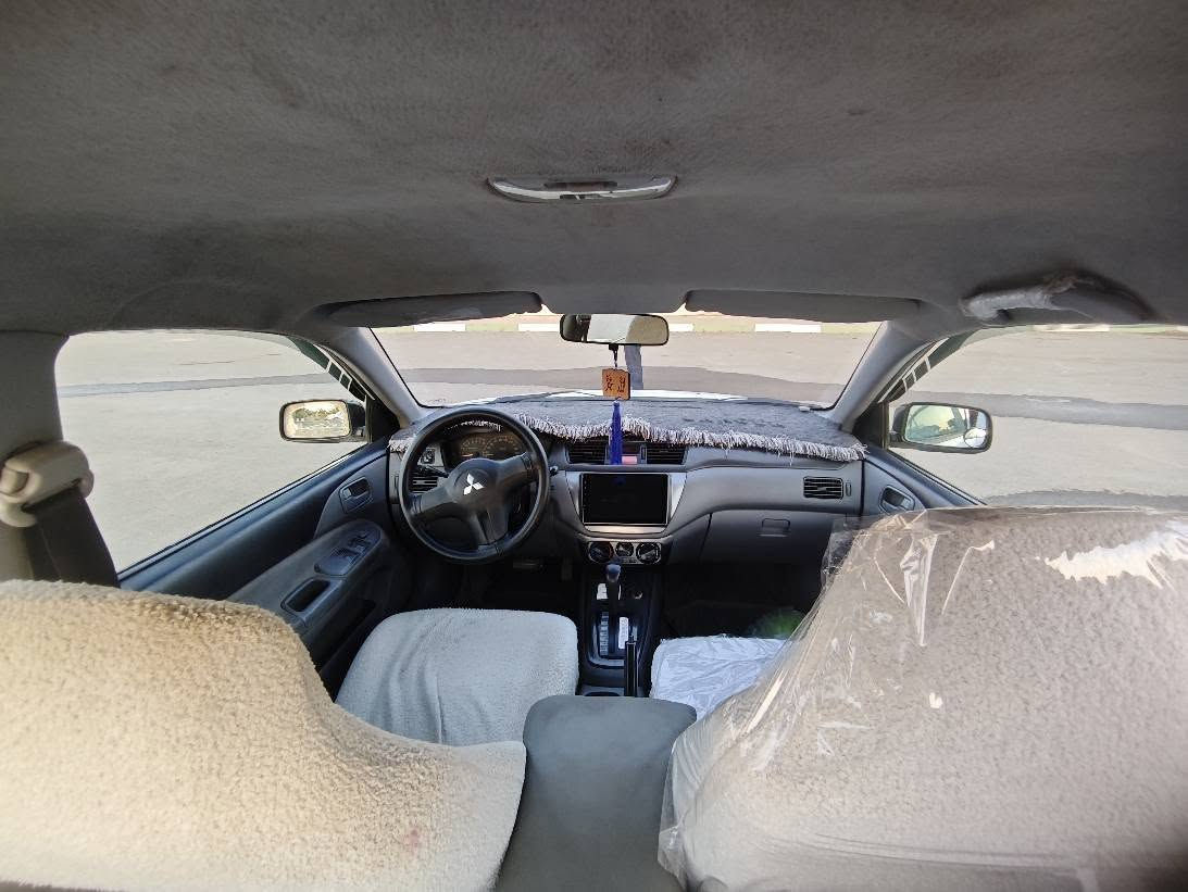 لانسەر2007
یەک پارچی لای سەکن 
تەقەو ڕەقە بە شرت
گێڕتۆماتیک بەشرت 
مەکینە ۱۳ کمێک بوخاری هەیە
سەنەوی بەناوی خۆمەوەیە تا 2030 نوێیە
تەبرید ساردو گەرم 
چوار جام کارەبای
شاشە ئایپاد
چوار تای لۆک 
75 مەحامەلە
*********** رانية, السليمانية
