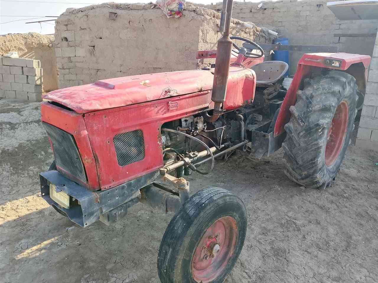 مكينه عنتر للبيع بدون مكفوله كلها كير ومحرك وهايدروليك شرط باور ستيرن مكان كوت دجيلي وراها وراها فدان تركي حجم 10 ودسك 16 وباذره
‏‪***********‬‏
