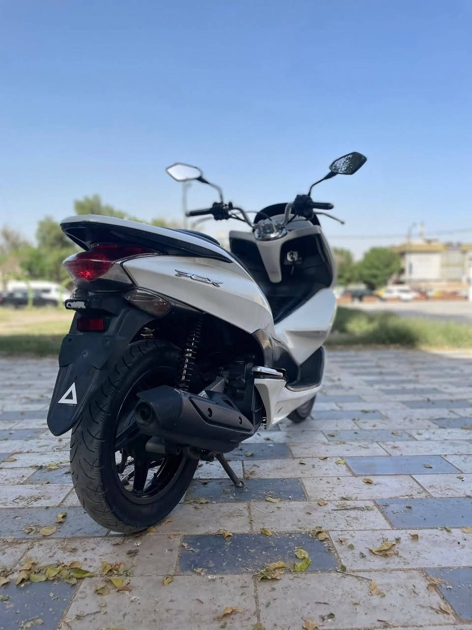 السلام عليكم للبيع الجيل الول ياباني بغداد الشعله ب مليون و 300وبيهة مجال***********
