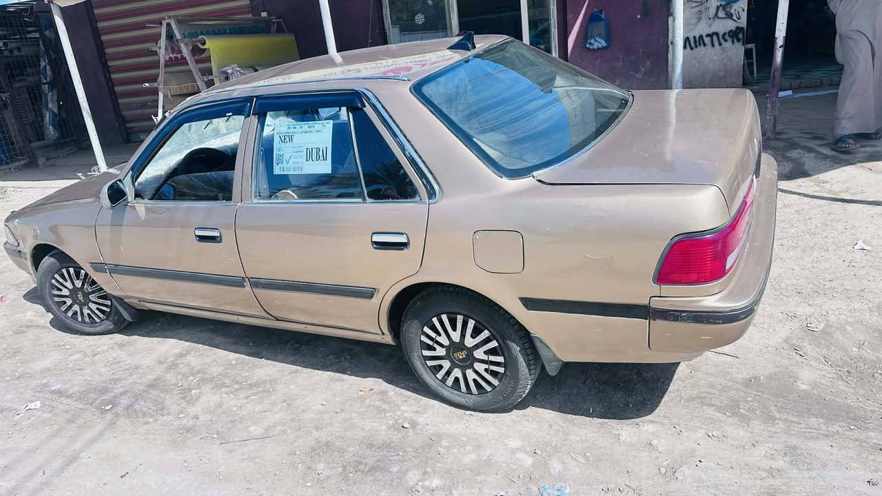 تيوتا اكرونا  موديل 1989  مكينه كير اوتماتيك  حداديه تخم تاير تبريد خير من الله رقم بابل سياره مال جناي مانقصه برغي سعر 43 وبيه مجال ***********
