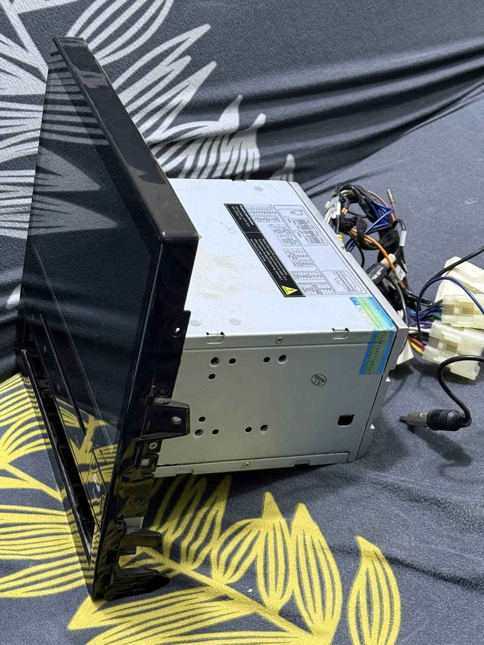 شاشة لاندكروز
شاشة مع الفيش مالتها للبيع عاطلة ماعرف شنو عطلها ترهم من لاندكروز 2016 لل2021
السعر 30 
مكاني بغداد الجديدة 

متوفر واتساب
***********
