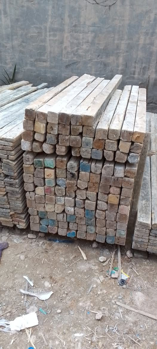 قالب خشب للبيع العدد ٩ مكاعب مشتغل بي شغلتين العنوان بابل رقم الهاتف ***********
