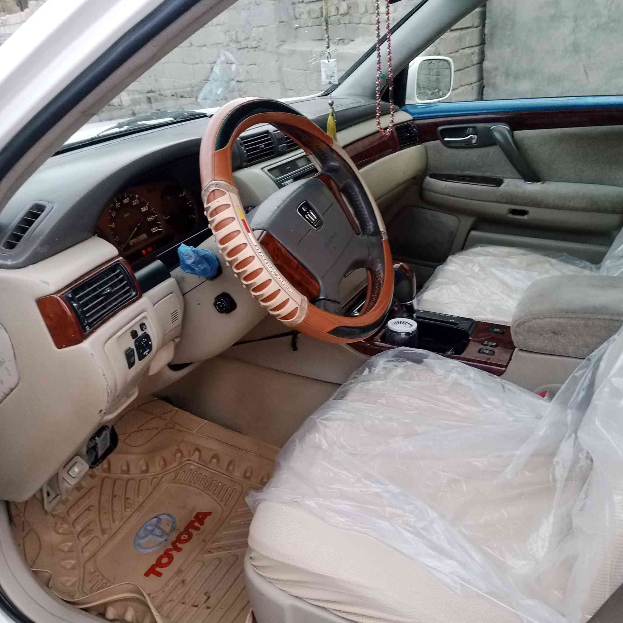 سلام عليكم سياره للبيع مكفوله من الكصه والنقل  والاصوليات مداور ثاني يوم رقم الانبار انكليزي. الاستفسار اتصل ع الرقم غير متواجد ع الفيس ‏‪***********‬‏
