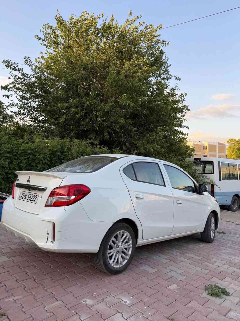 تێبینی: ئۆتۆمبێلی (Mitsubishi Attrage 2023) بۆ فرۆشتن
 مۆدیل: 2023
 باری تێچوون: دوو پارچە بۆیاغ (بەبێ لێدان)
 مەوصفات: خەلیجی
 تایبەتمەندییەکان: کامێرا و شاشەی گەورە
تێبینی: ئۆتۆمبێلەکە زۆر پاکە و هیچ کێشەیەکی نییە.

[***********] أربيل, العراق
