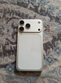 ايفون ١١ • ذاكرة ٦٤ • مبدل شاشة وبطارية