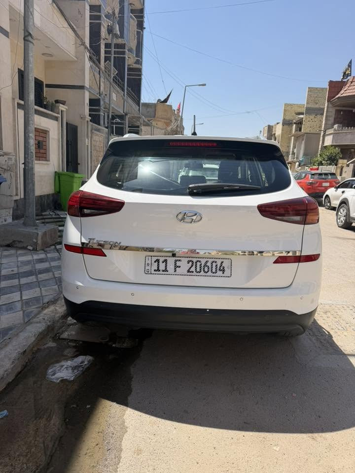 توسان ٢٠١٩ خليجي فول قمارة حديد ٥ عدسات بيها دعامية امامية صبغ وبيها بارد العنوان بغداد الغدير ***********
