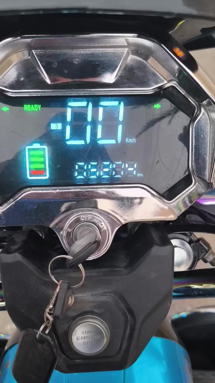 دراجة هارلي موديل 25 الاخوين 6 باتري بصمة أستخدام 3 اشهر فقط ..
البطاريات عدد 6 نوع الولي 32 امبير فول وعالفحص ..
الكهربائيات كلها شغال.. نظام البك رجوع للخلف .. مانع سرقة .. تشغيل عن بعد .. MP3 .. دبل سماعة .. لايت عالي ناصي .. مثبت سرعة .. ستاند موبايل .. دبل اشارة .. نشرات جانبيه ملونة .. رقم ضوؤي ..
دراجة فووول نظافة وأستخدام قليل حييل ..
السعر .. 550 .. وبي مجال .. 
*********** .. واتساب .. 
*********** ..
