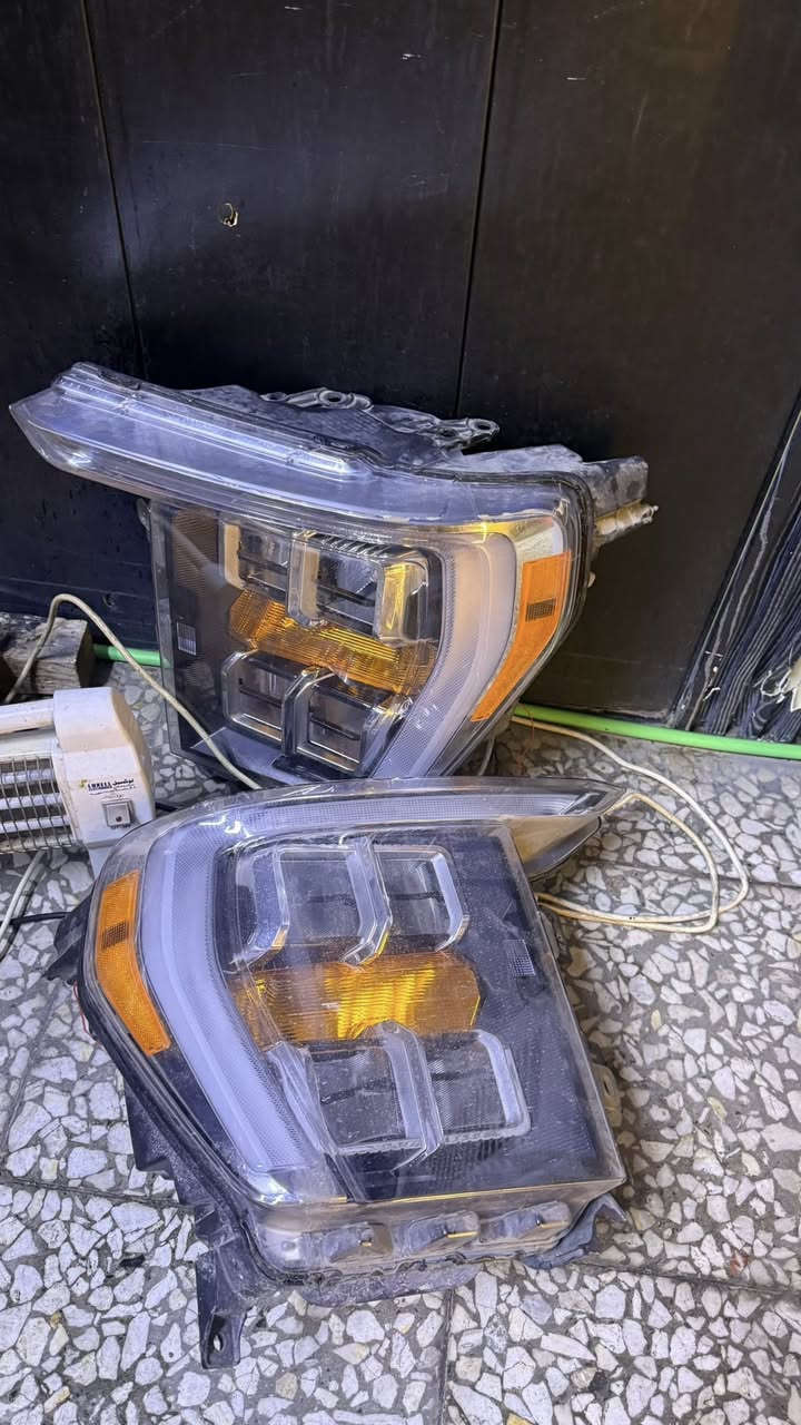 السلام عليكم 
عندي غراض f150 للبيع مستخدمات ماعده شريط لايت دعاميه جديد
١- الشباك بي ضرر خفيف بصف الاحرف 
٢ - اللايتات بيهن زرع لد متغير صفحة السايق نظيف الصفحة اليمنه بيها ضرر 
٣- شريط اللد مال دعامية جديد مال دعامية رابتر


**إذا كنت صاحب هذا الإعلان وتريد حذفه لأي سبب، رجاءا أرسل رسالة إلى الدعم الفني**