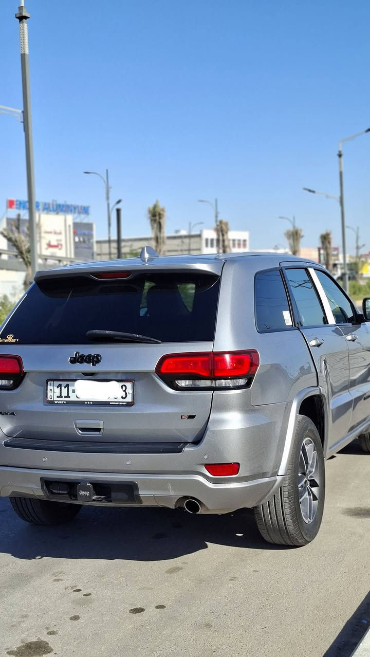 سياره جيب شيروكي بلاك توب فول مواصفات
 رادار قياده ذاتيه موديل 2021 كشنات تدفئه تبريد جلد كنتارة
فتحه بانوراما باب خلفي كهربائي سماعه خلفيه ستريو
تخم تايرات حداده مكينه كير جديد بلاد سيارة وارد امريكي حادثها جاملق امامي ايسر بارد فق من دون تبديل
فتح تغليف نانو كامل 80K ماشيه السياره مكفوله
6V المكان بصره رقمها بغداد الاستفسار ع هاذ الرقم *********** اتصال او واتساب
