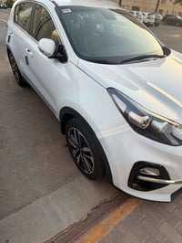 سبورتج مديل 19 خليج بيها بنيد ودعاميه مبدل ولباقي مقفول  مكان السياره ...