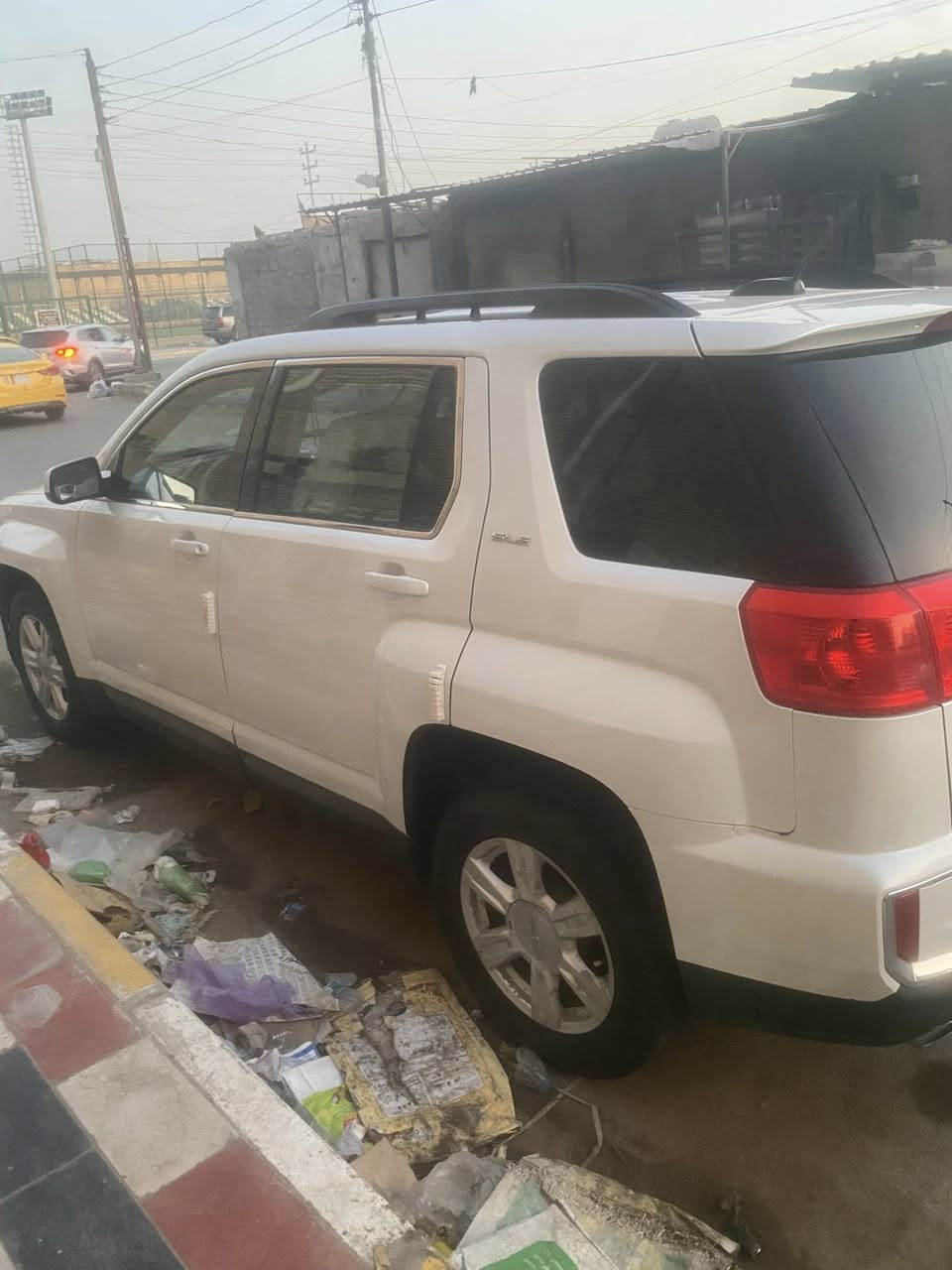 سلام عليكم سياره تيران مديل 16 معوقين ومخلصه  راعيها والد شاب يريد تحويل لو وكاله جاهز يمي جيرانه  مكينه 2400 جهازه من كلشي  كير حدايه تبريد تخم تاير مسويها ادامه توني ماشيه 93  دواخل الونين كشنات جلد كهربائي أمريكي ضربتها جاملغ وبنيد وبيها صبغ بل باب صايق راقمها ذيقار مكانها ناصريه مركز   سعرها 110 وبيها مجال شي قليل  راقمي ***********
