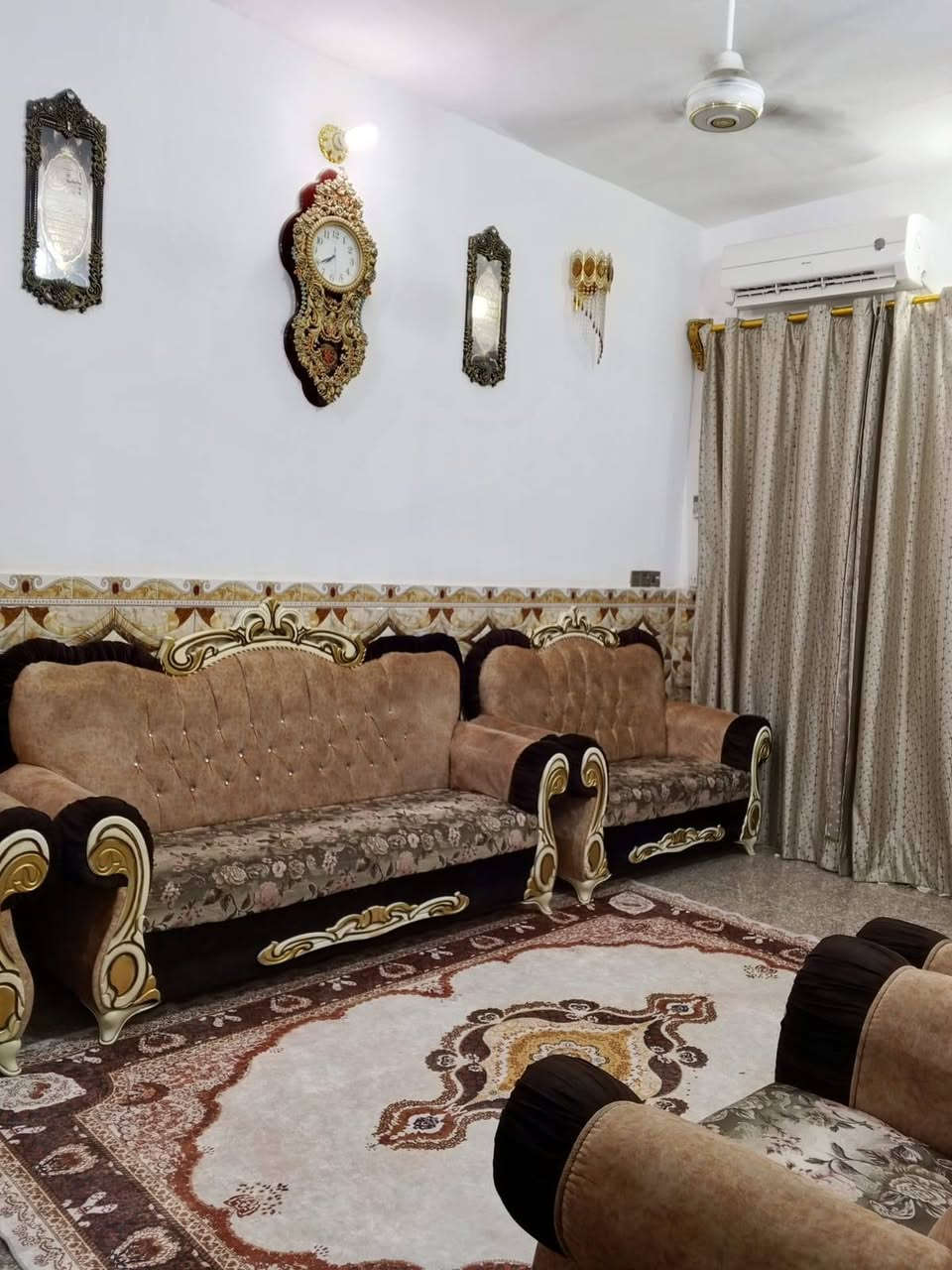 السلام عليكم
 الدار للبيع التفاصيل داخل الصورة الشراي يتصل 

رقم الهاتف 
***********
