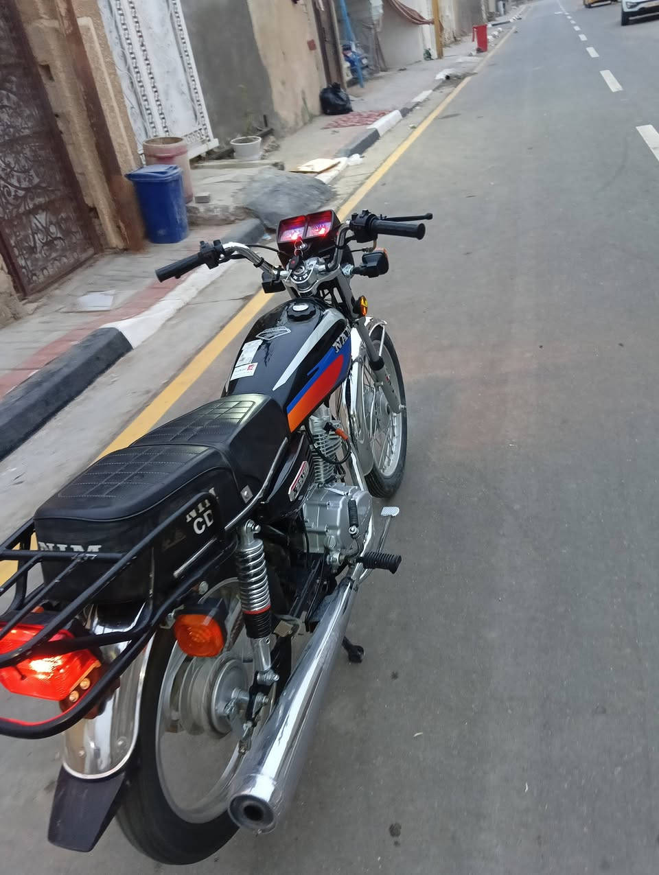 سلام عليكم حبابيبي نامه 25 كفاله عامه من كلشي برغي ممعلوب بيهن صارلهه 4 أشهر من طالعه كفاله كفاله بعدهيي اول 3ارقام 

كلتله كهربائيات كلهم شغله معدل وشلعه خير نشالله اورق سكنر جاهزه من كلشي 
مكاني كربلاء حي العسكري جامع ال عمران ***********
675 وبيهه مجال
