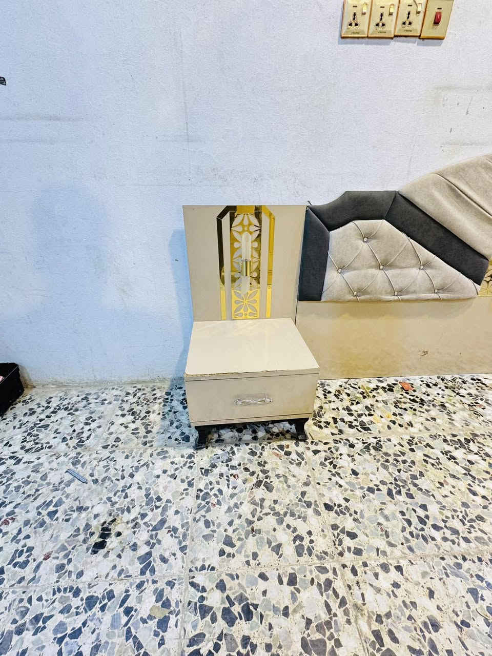 غرفه نوم تركيه نضام بيبان سعره ٣٥٠
#اشاره


**إذا كنت صاحب هذا الإعلان وتريد حذفه لأي سبب، رجاءا أرسل رسالة إلى الدعم الفني**